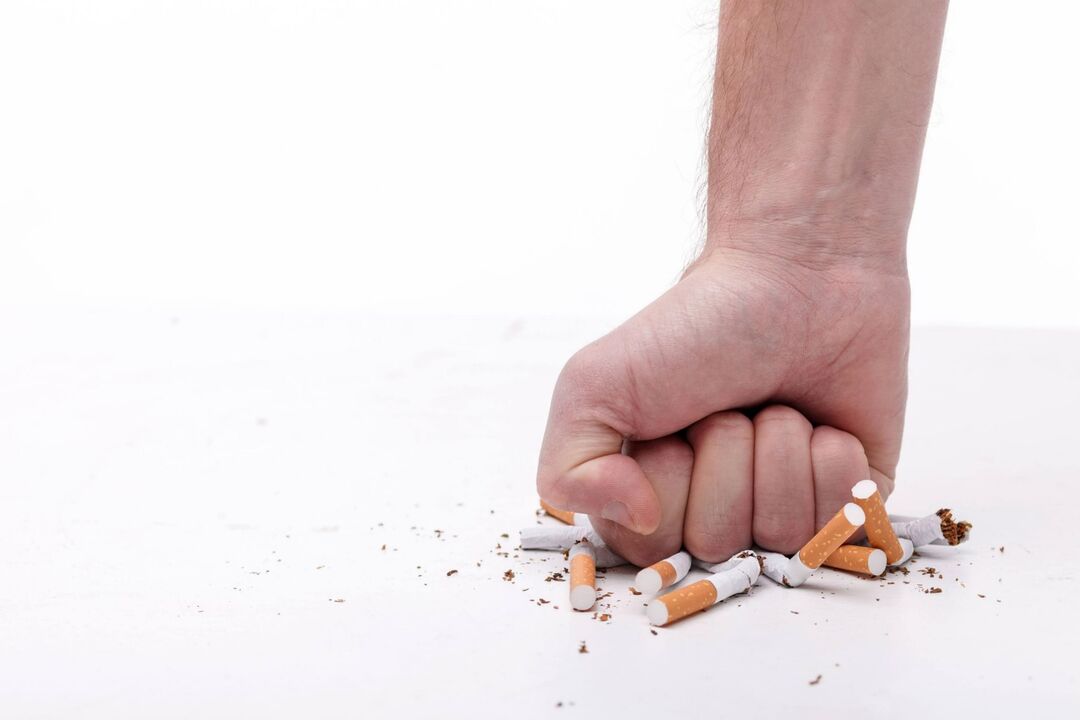 Recusa de cigarros usando o spray Nicode